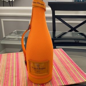 Veuve Clicquot bottle jacket